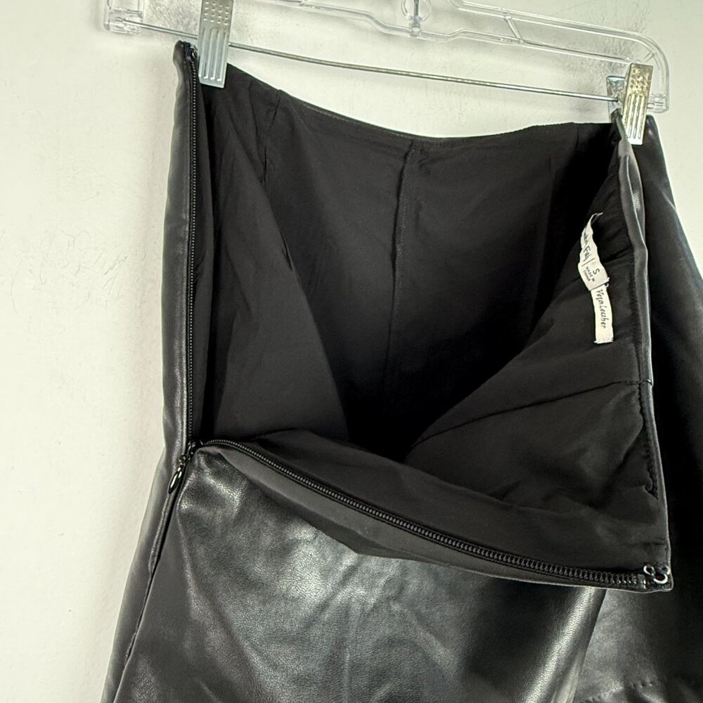 Abercrombie & Fitch Vegan Leather Mini Skort Skirt Black Size Small S EUC - Picture 11 of 12